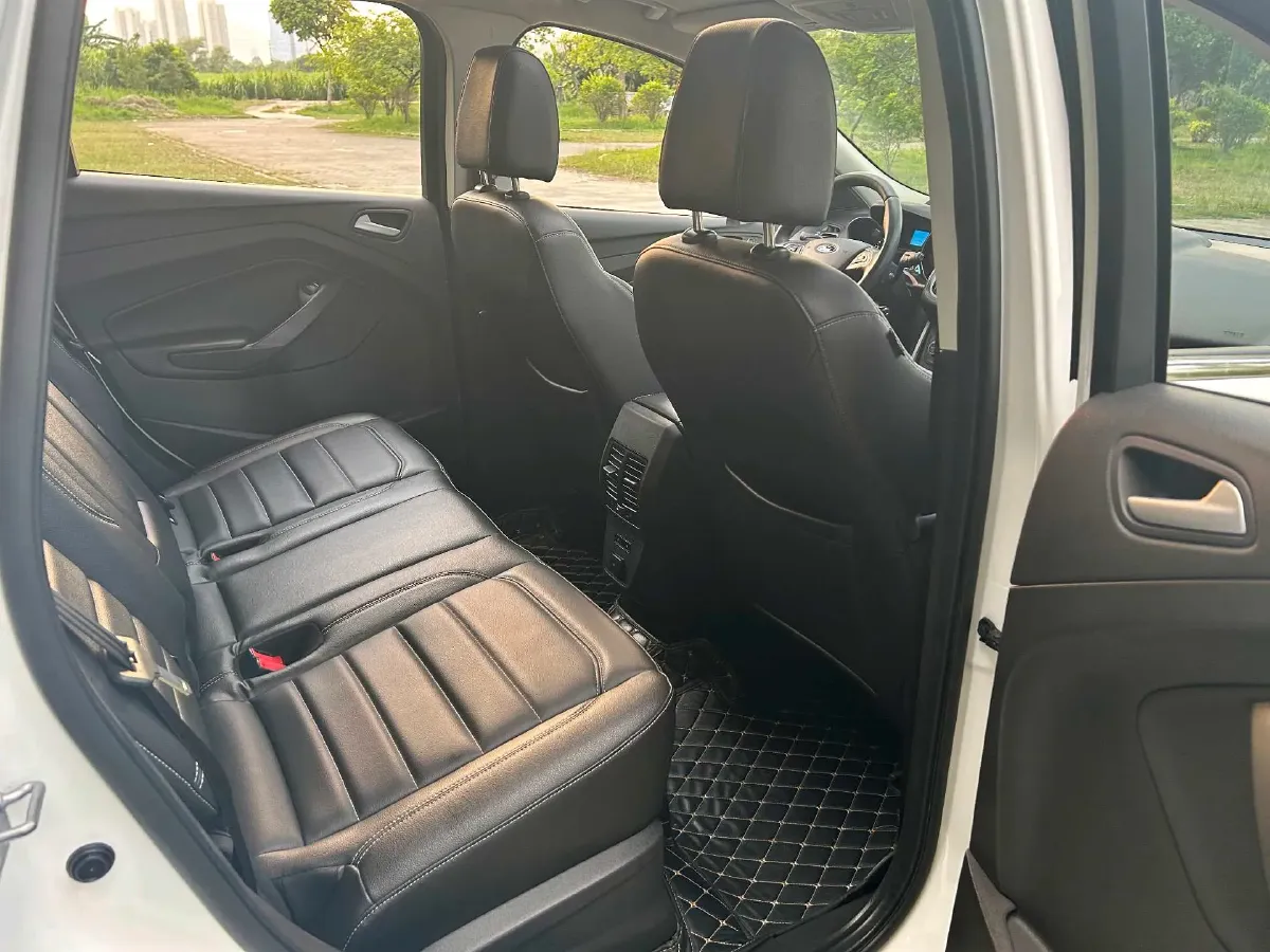 2019 Ford Kuga 1.5T 182HP L4 6AT,autocango,china used car exporter,china ev exporter,chinese used car exporter,chinese used ev exporter