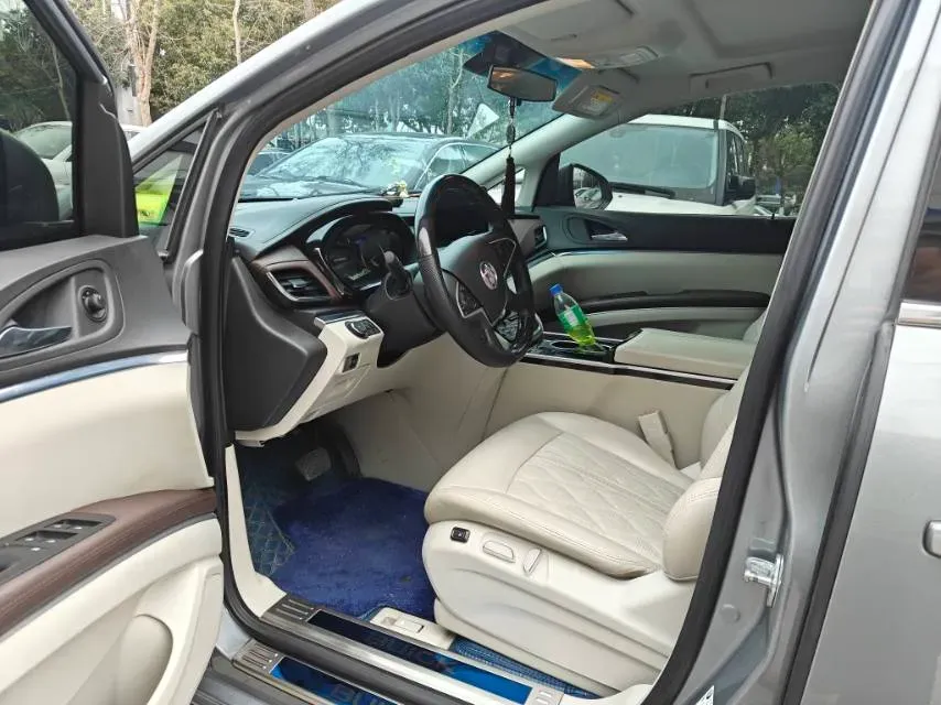 2023 Buick GL8 2.0T 237HP L4 9AT,autocango,china used car exporter,china ev exporter,chinese used car exporter,chinese used ev exporter