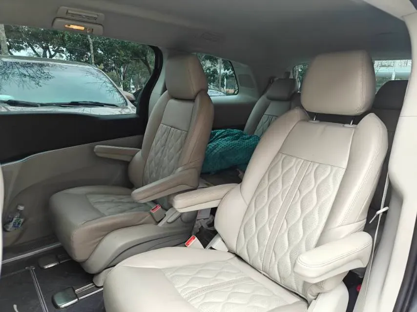 2023 Buick GL8 2.0T 237HP L4 9AT,autocango,china used car exporter,china ev exporter,chinese used car exporter,chinese used ev exporter