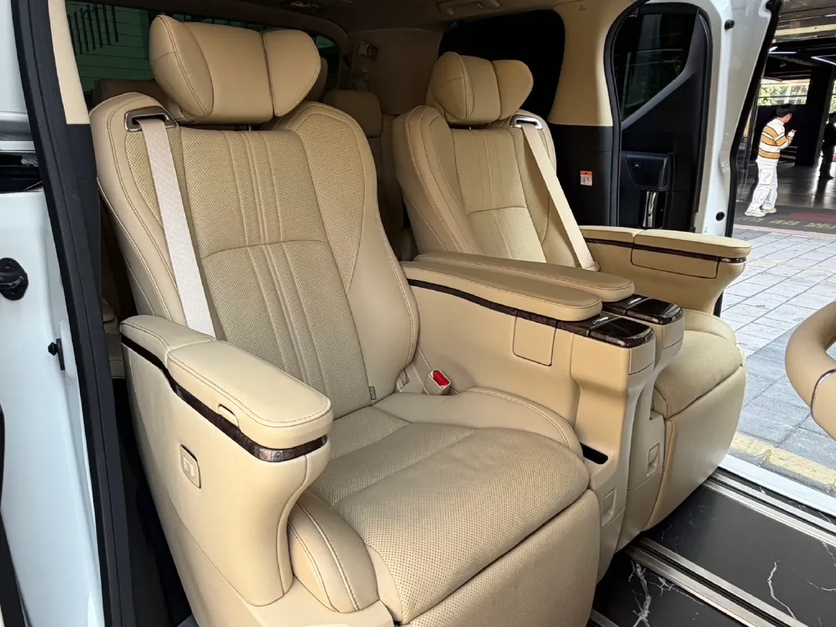 2020 Toyota Alphard 2.5L 117HP L4 E-CVT Hybrid,autocango,china used car exporter,china ev exporter,chinese used car exporter,chinese used ev exporter