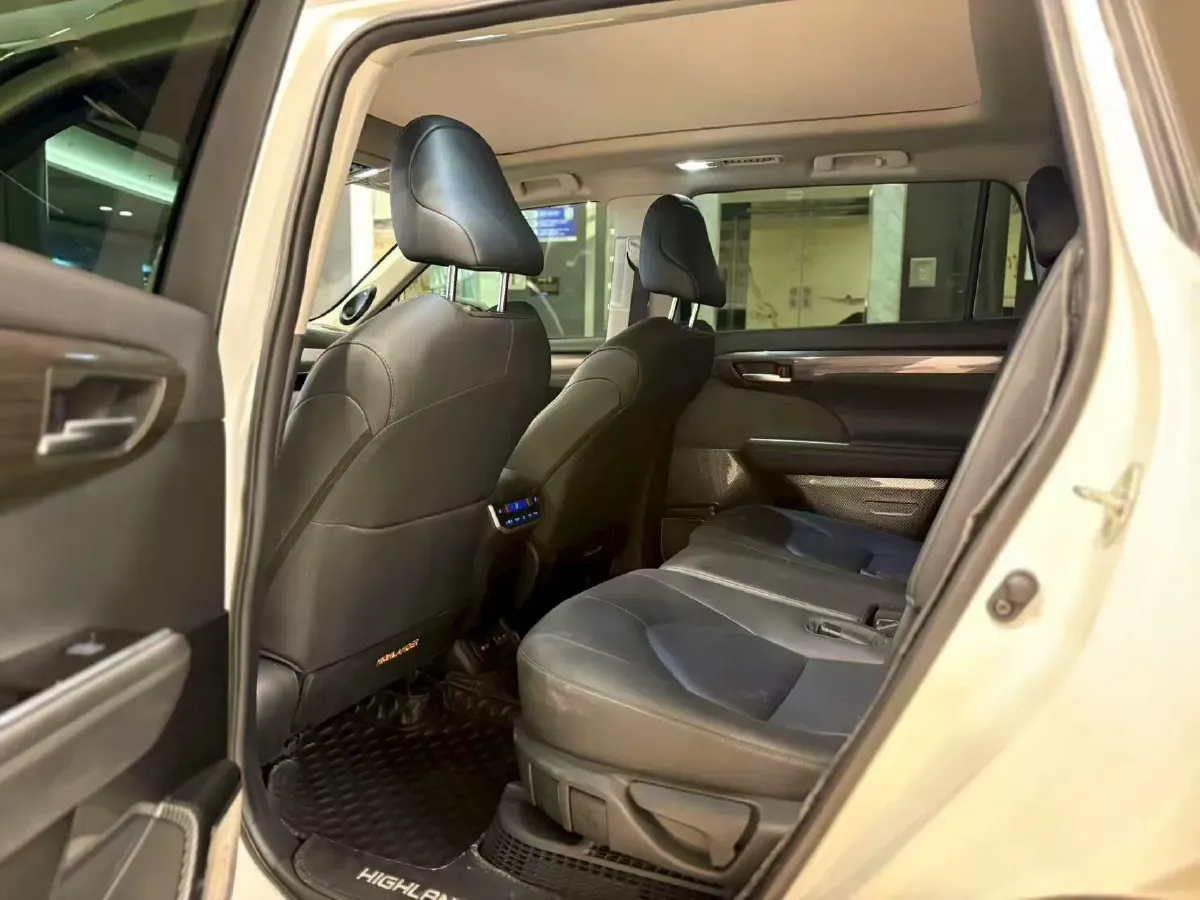 2022 Toyota Highlander 2.5L 192HP L4 E-CVT Hybrid,autocango,china used car exporter,china ev exporter,chinese used car exporter,chinese used ev exporter