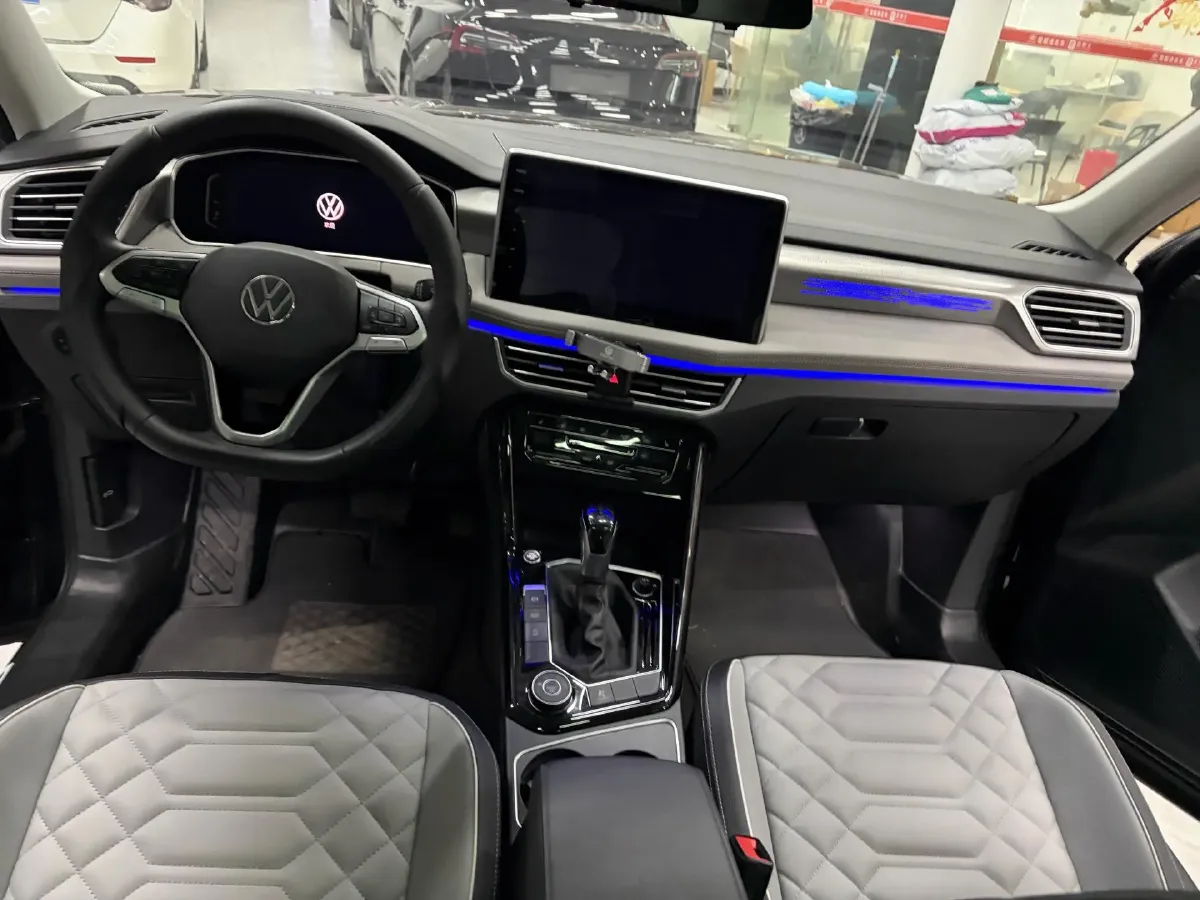 2023 Volkswagen Tayron 2.0T 220HP L4 7DCT,autocango,china used car exporter,china ev exporter,chinese used car exporter,chinese used ev exporter