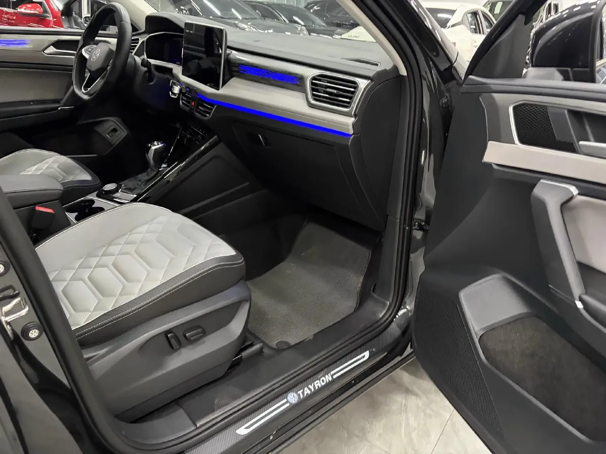 2023 Volkswagen Tayron 2.0T 220HP L4 7DCT,autocango,china used car exporter,china ev exporter,chinese used car exporter,chinese used ev exporter