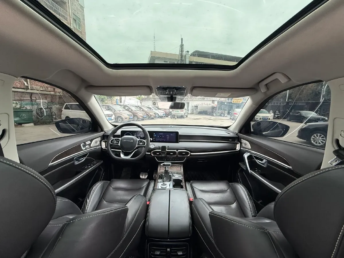 2021 Jetour X70 Plus 1.6T 197HP L4 7DCT,autocango,china used car exporter,china ev exporter,chinese used car exporter,chinese used ev exporter