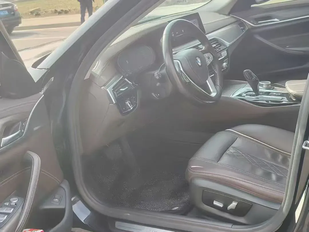 2021 BMW 1 Series 2.0T 192HP L4 7DCT,autocango,china used car exporter,china ev exporter,chinese used car exporter,chinese used ev exporter