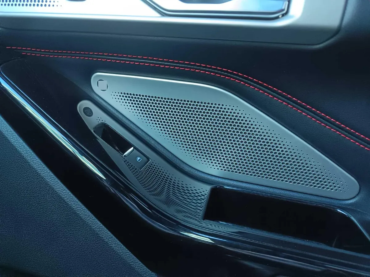 2020 Ford Explorer 2.3T 276HP L4 10AT,autocango,china used car exporter,china ev exporter,chinese used car exporter,chinese used ev exporter