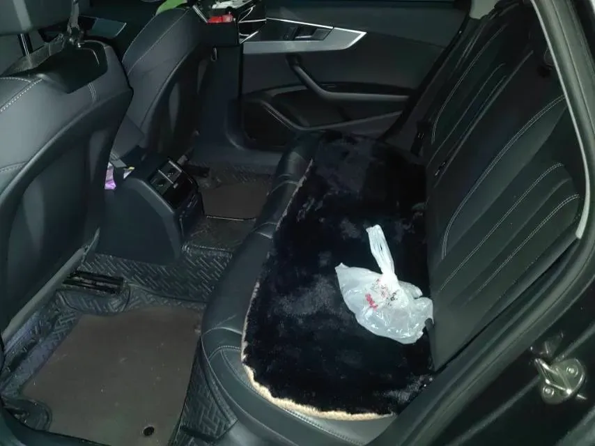 2020 Audi A4L 2.0T 190HP L4 7DCT,autocango,china used car exporter,china ev exporter,chinese used car exporter,chinese used ev exporter