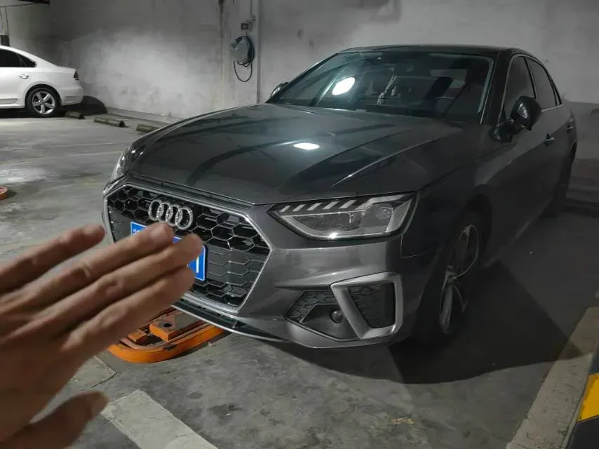 2020 Audi A4L 2.0T 190HP L4 7DCT,autocango,china used car exporter,china ev exporter,chinese used car exporter,chinese used ev exporter