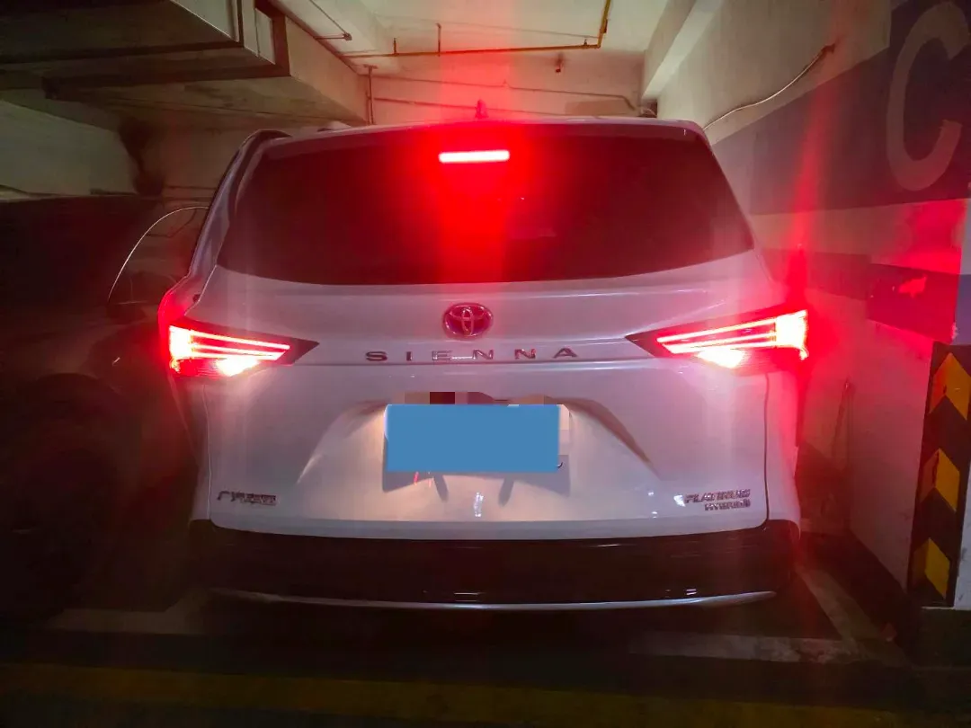 2021 Toyota Sienna 2.5L 192HP L4 E-CVT Hybrid,autocango,china used car exporter,china ev exporter,chinese used car exporter,chinese used ev exporter