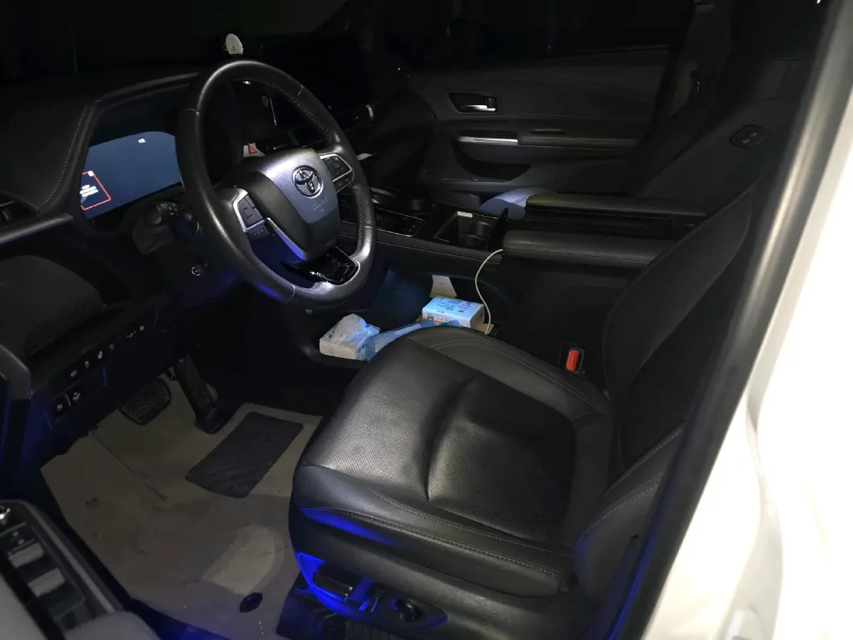 2021 Toyota Sienna 2.5L 192HP L4 E-CVT Hybrid,autocango,china used car exporter,china ev exporter,chinese used car exporter,chinese used ev exporter