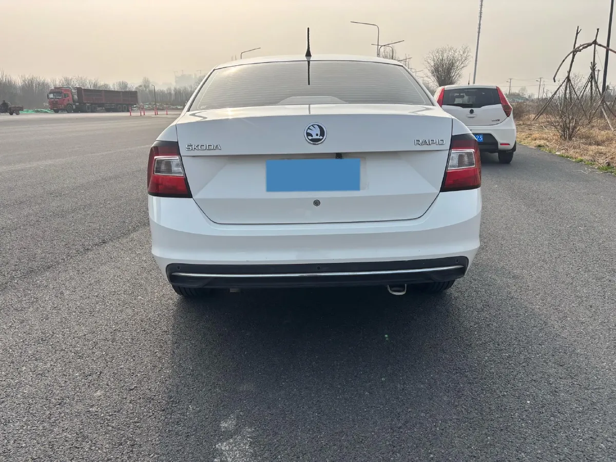 2018 Skoda Rapid 1.6L 110HP L4 6AT,autocango,china used car exporter,china ev exporter,chinese used car exporter,chinese used ev exporter