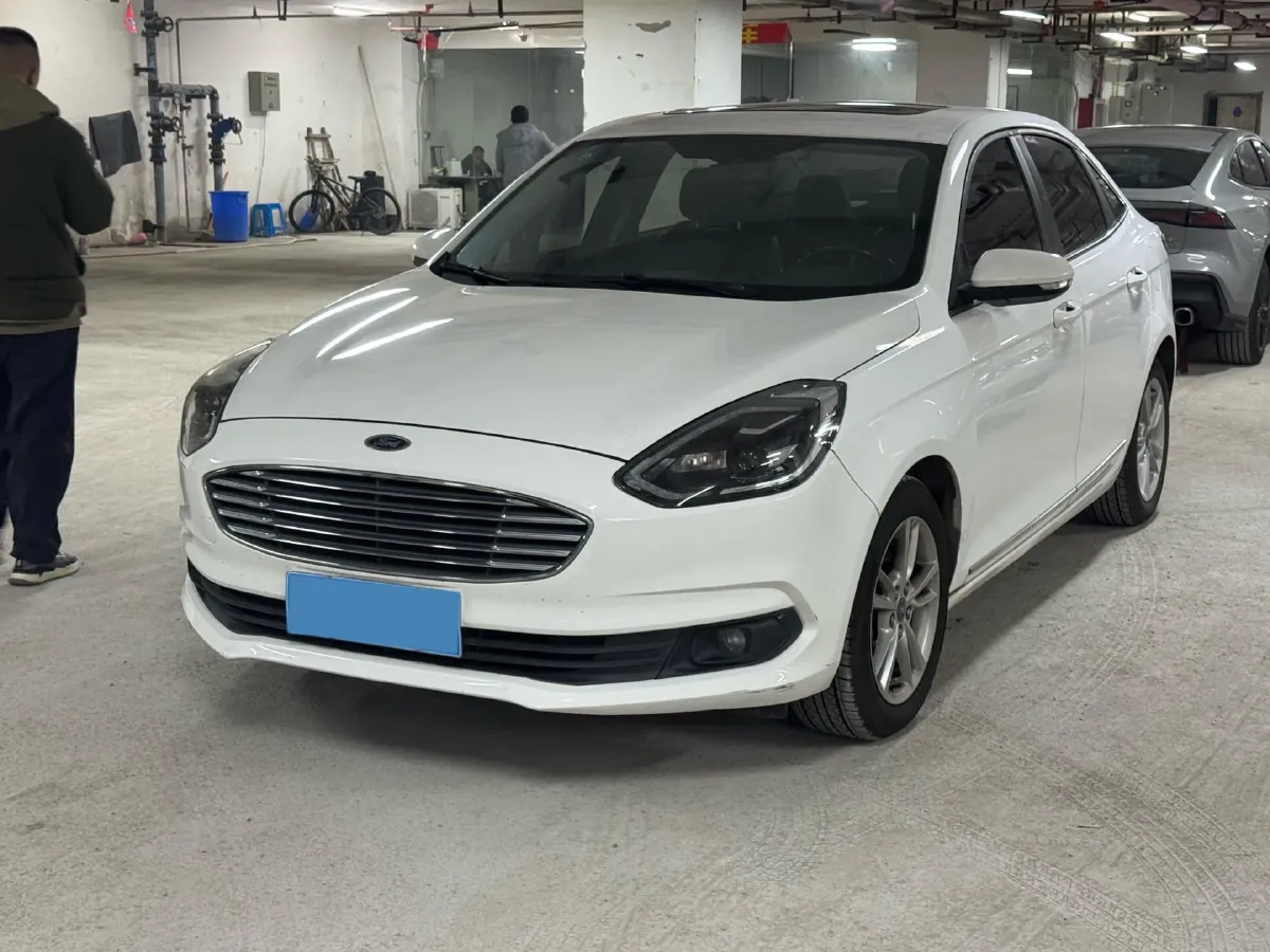 2019 Ford Escort 1.5L 122HP L3 6AT,autocango,china used car exporter,china ev exporter,chinese used car exporter,chinese used ev exporter
