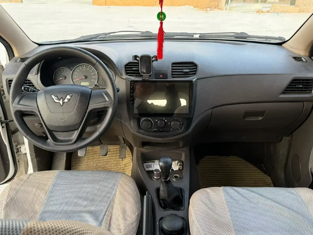 2018 WuLing HongGuang 1.2L 82HP L4 5MT,autocango,china used car exporter,china ev exporter,chinese used car exporter,chinese used ev exporter