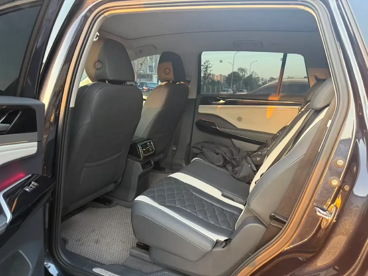 2021 Volkswagen ID.6 Crozz BEV 84.8KWH,autocango,china used car exporter,china ev exporter,chinese used car exporter,chinese used ev exporter