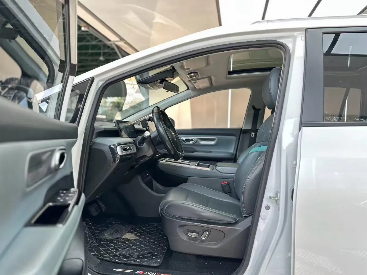 2023 GAC Trumpchi GS4 1.5T 177HP L4 6AT,autocango,china used car exporter,china ev exporter,chinese used car exporter,chinese used ev exporter