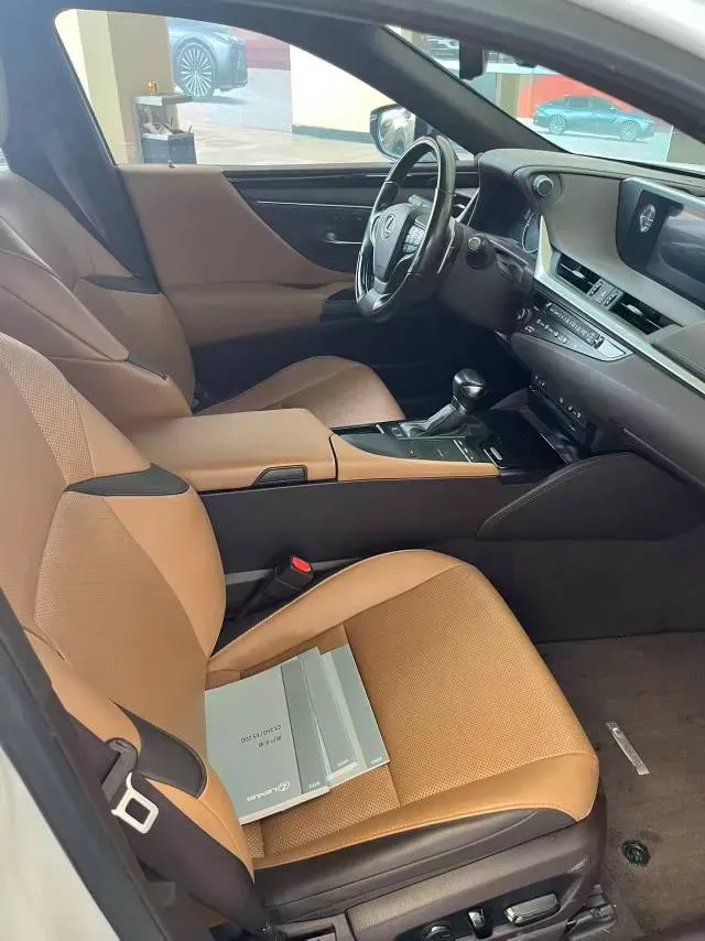 2020 Lexus ES 2.0L 173HP L4 CVT,autocango,china used car exporter,china ev exporter,chinese used car exporter,chinese used ev exporter