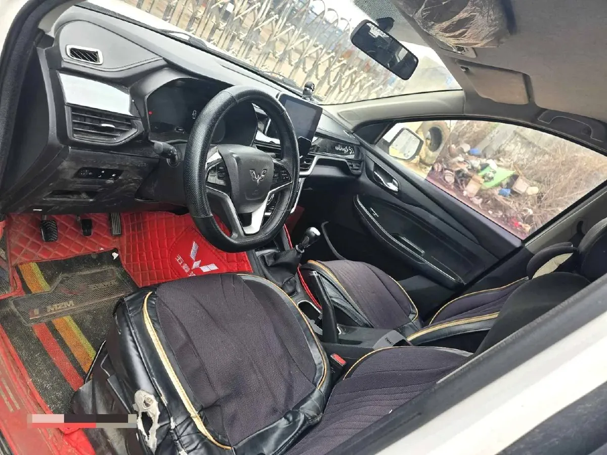 2019 WuLing HongGuang S3 1.5L 99HP L4 6MT,autocango,china used car exporter,china ev exporter,chinese used car exporter,chinese used ev exporter