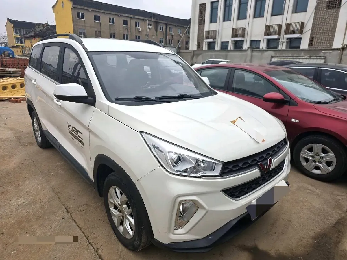 2019 WuLing HongGuang S3 1.5L 99HP L4 6MT,autocango,china used car exporter,china ev exporter,chinese used car exporter,chinese used ev exporter