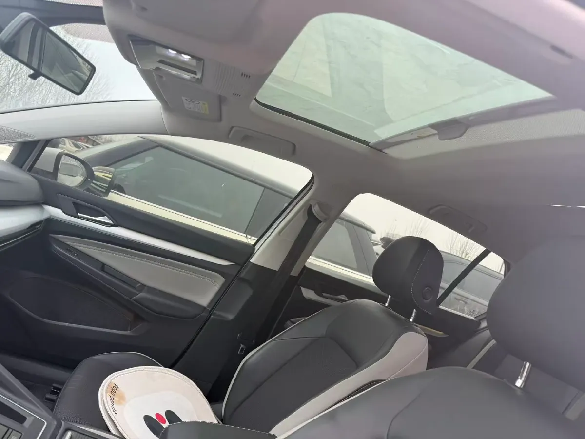 2023 Volkswagen Golf 1.4T 150HP L4 7DCT,autocango,china used car exporter,china ev exporter,chinese used car exporter,chinese used ev exporter