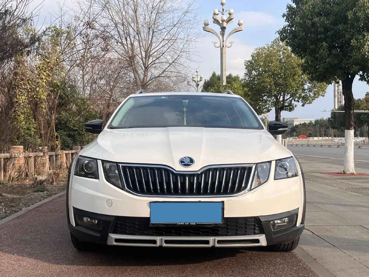 2018 Skoda Octavia 1.2T 116HP L4 7DCT,autocango,china used car exporter,china ev exporter,chinese used car exporter,chinese used ev exporter