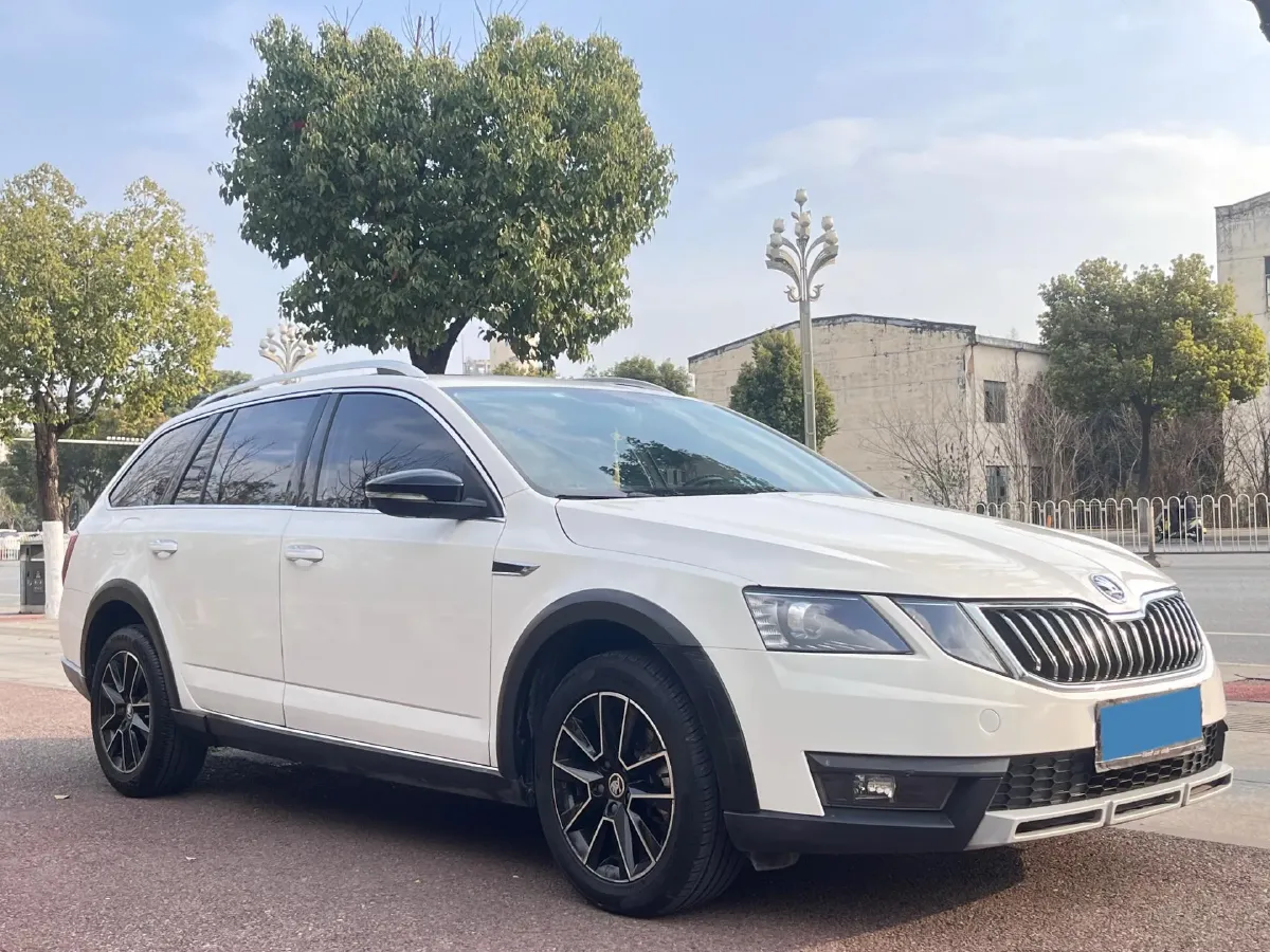 2018 Skoda Octavia 1.2T 116HP L4 7DCT,autocango,china used car exporter,china ev exporter,chinese used car exporter,chinese used ev exporter