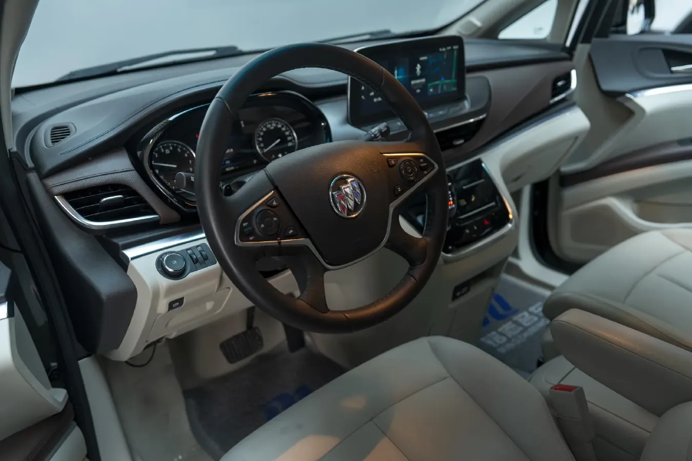 2021 Buick GL8 2.0T 237HP L4 9AT,autocango,china used car exporter,china ev exporter,chinese used car exporter,chinese used ev exporter