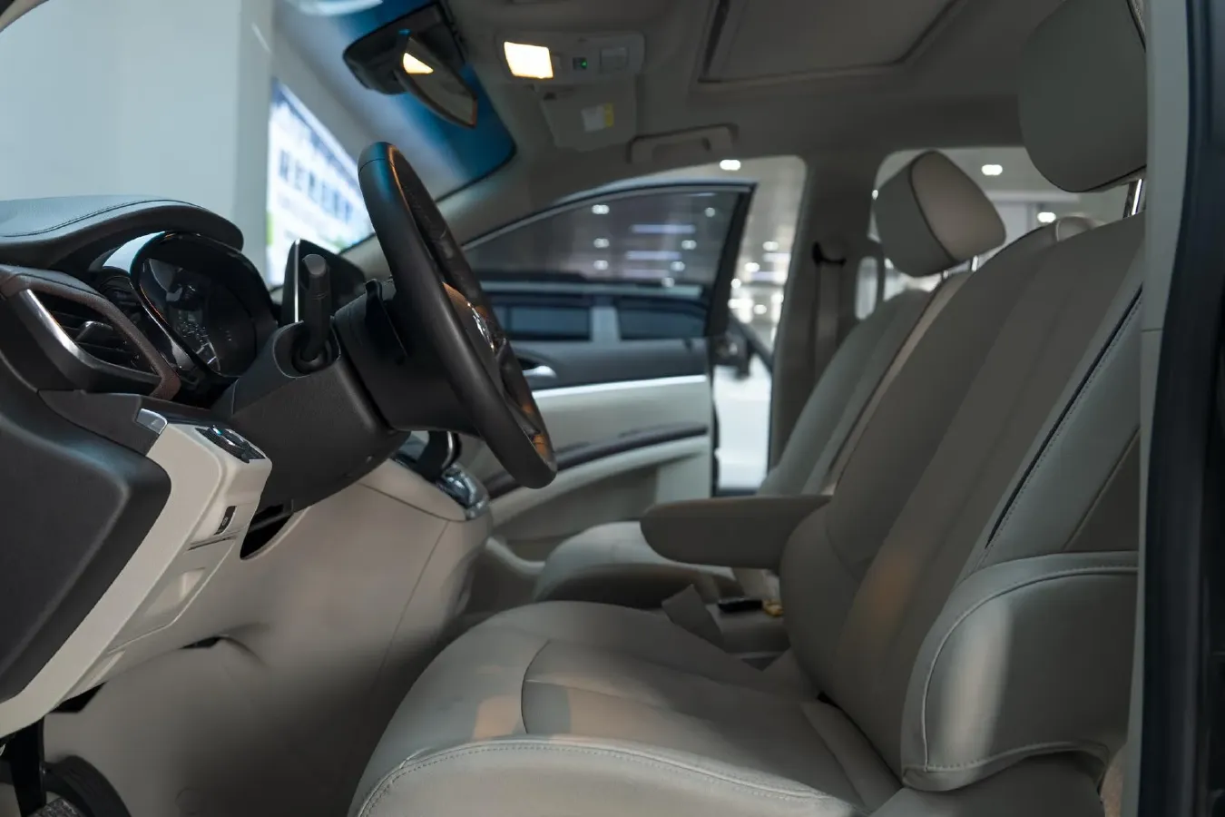 2021 Buick GL8 2.0T 237HP L4 9AT,autocango,china used car exporter,china ev exporter,chinese used car exporter,chinese used ev exporter