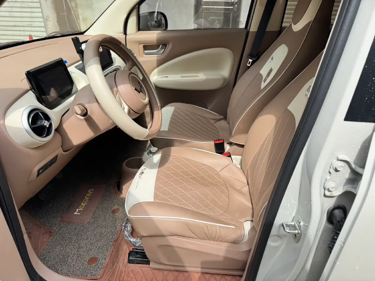 2025 WuLing HongGuang MINI EV BEV 16.2KWH,autocango,china used car exporter,china ev exporter,chinese used car exporter,chinese used ev exporter