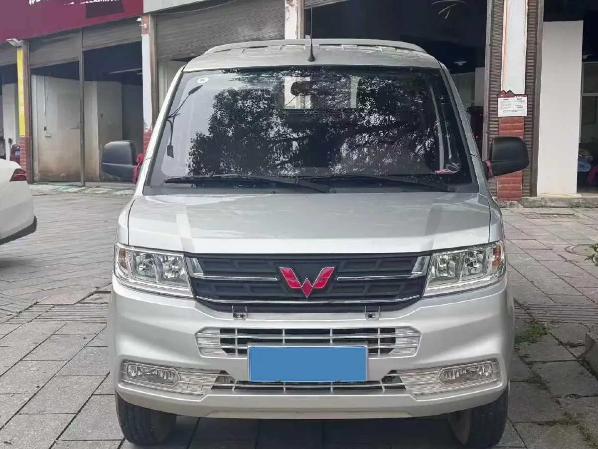 2023 WuLing RongGuang New Truck 2.0L 136HP L4 5MT,autocango,china used car exporter,china ev exporter,chinese used car exporter,chinese used ev exporter