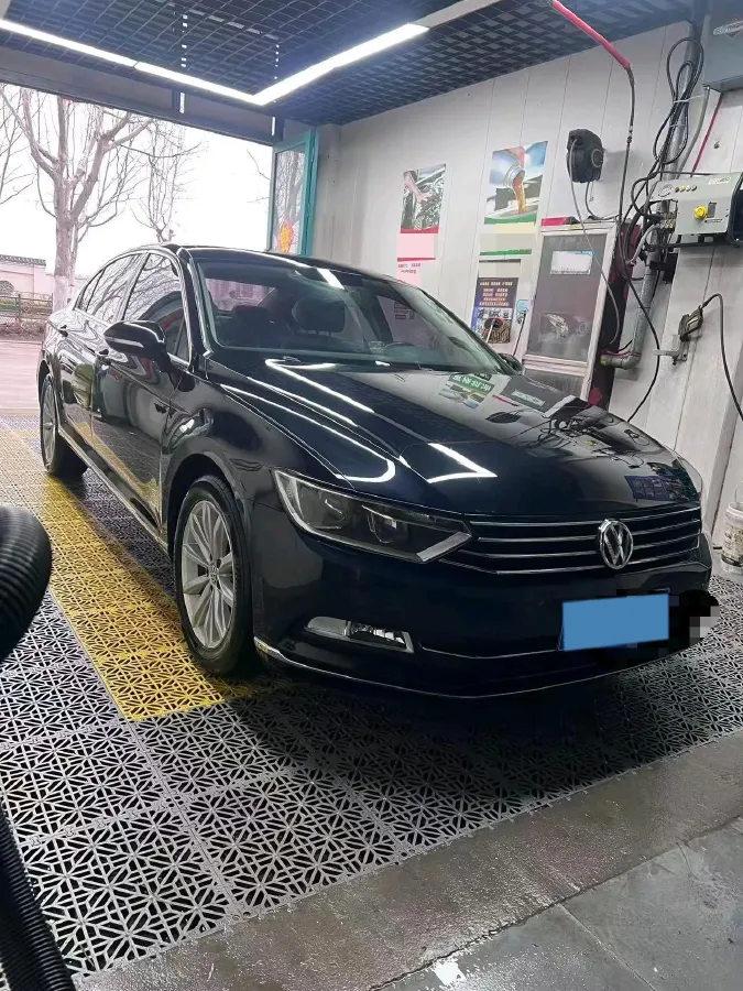 2018 Volkswagen Magotan 1.8T 180HP L4 7DCT,autocango,china used car exporter,china ev exporter,chinese used car exporter,chinese used ev exporter