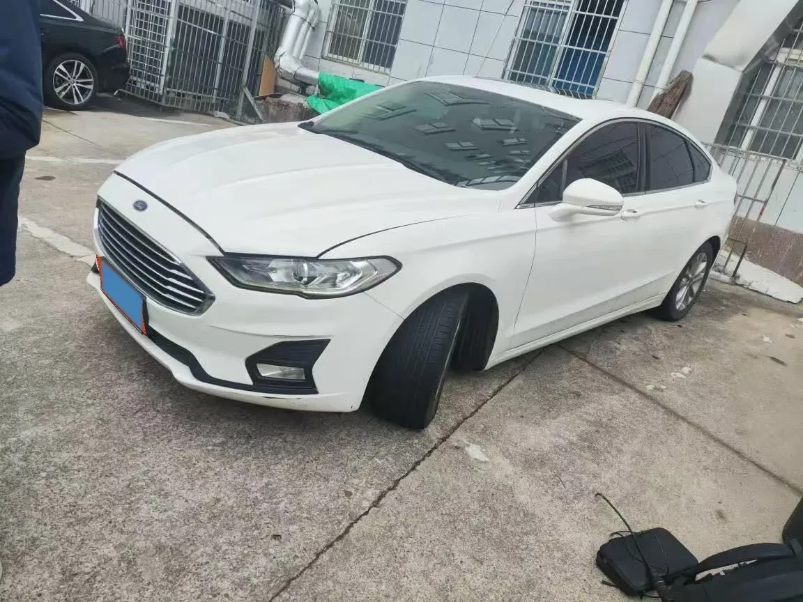 2020 Ford Mondeo 2.0T 207HP L4 6AT,autocango,china used car exporter,china ev exporter,chinese used car exporter,chinese used ev exporter