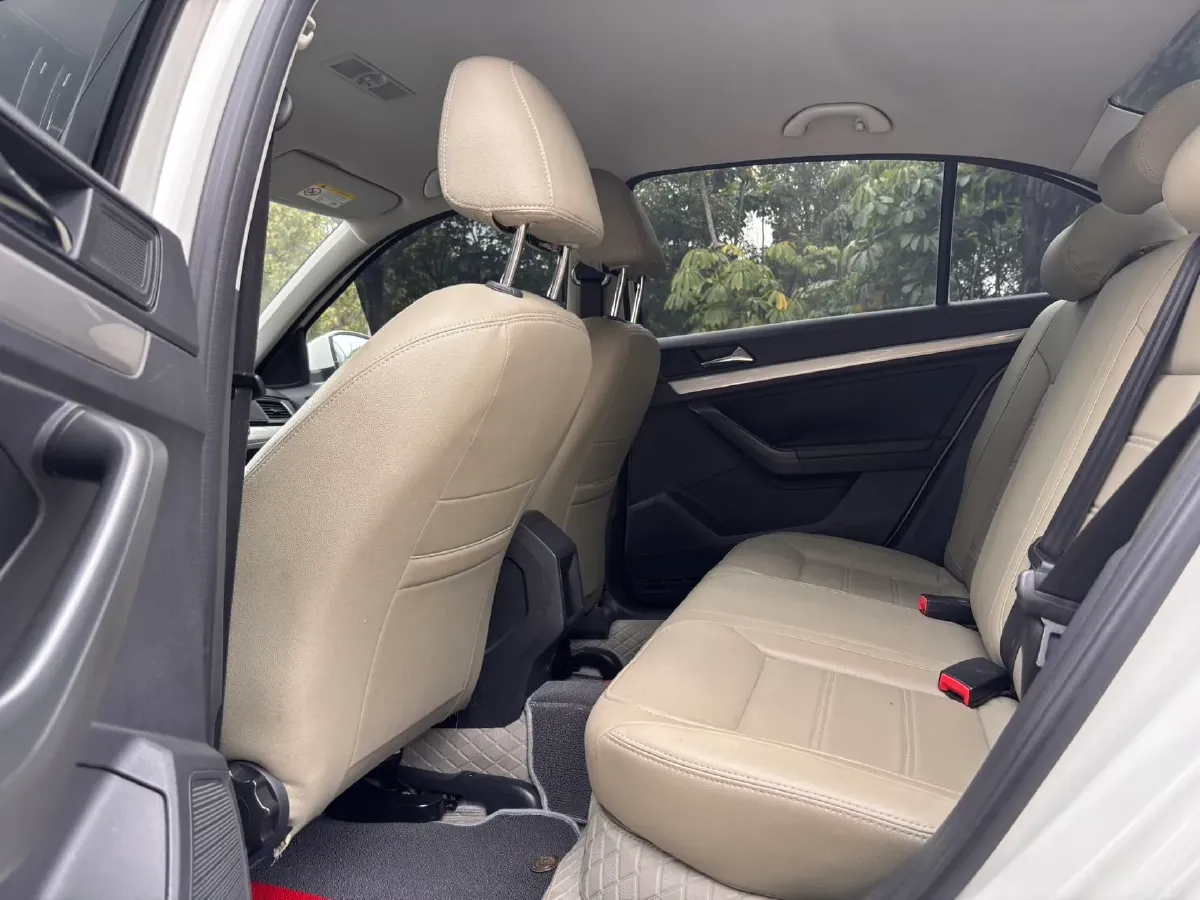 2017 Volkswagen Lavida 1.6L 110HP L4 6AT,autocango,china used car exporter,china ev exporter,chinese used car exporter,chinese used ev exporter