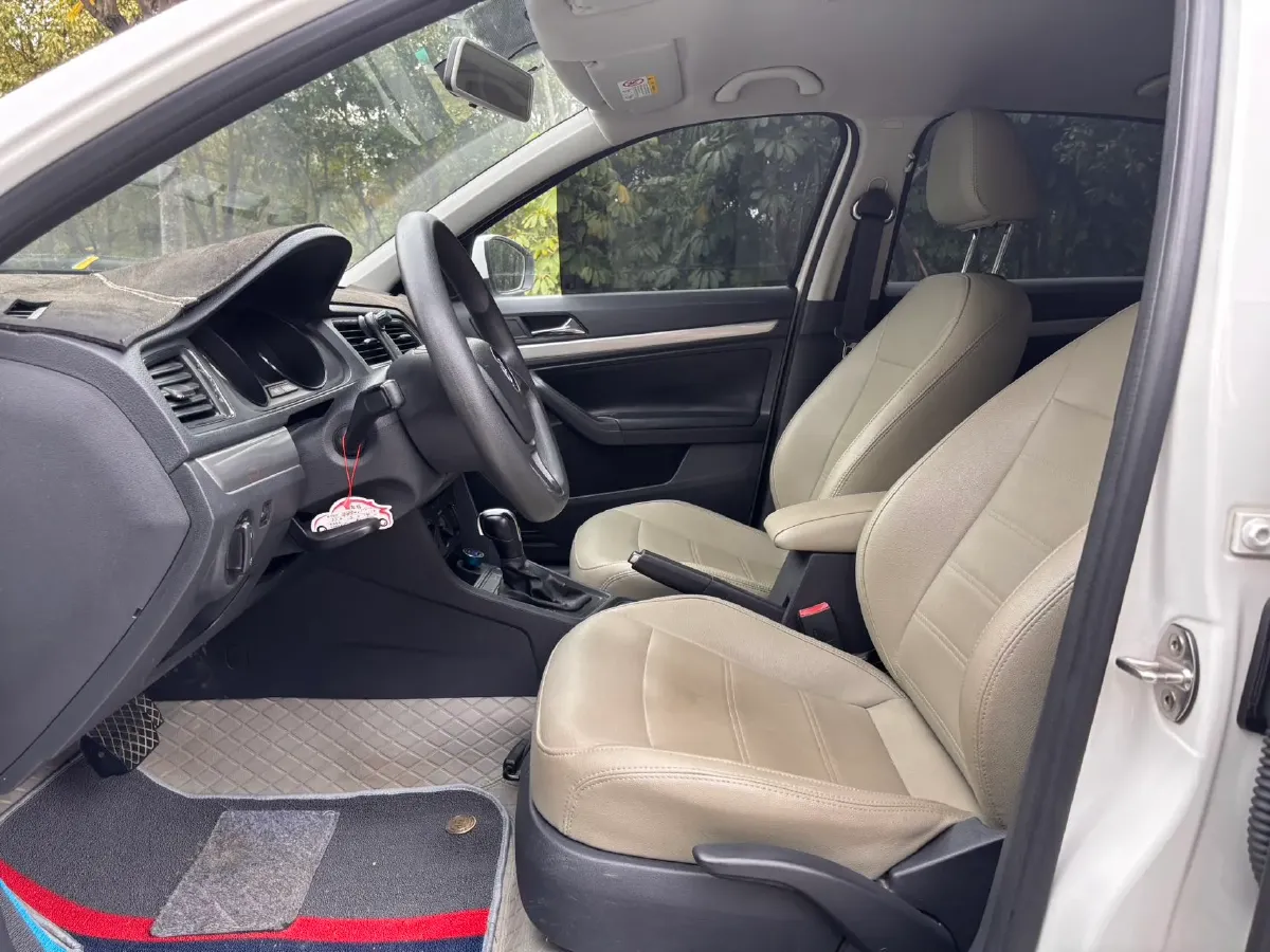 2017 Volkswagen Lavida 1.6L 110HP L4 6AT,autocango,china used car exporter,china ev exporter,chinese used car exporter,chinese used ev exporter