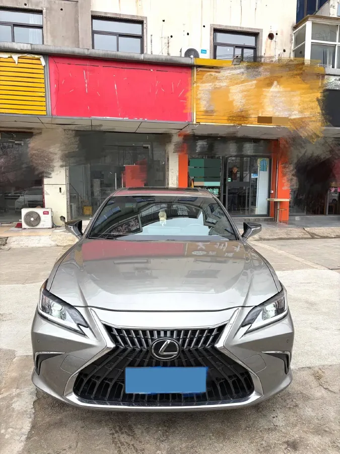 2023 Lexus ES 2.0L 173HP L4 CVT,autocango,china used car exporter,china ev exporter,chinese used car exporter,chinese used ev exporter