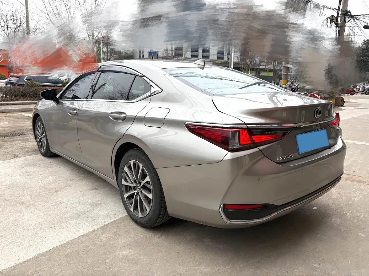 2023 Lexus ES 2.0L 173HP L4 CVT,autocango,china used car exporter,china ev exporter,chinese used car exporter,chinese used ev exporter