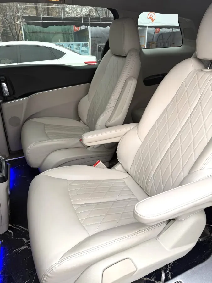 2023 Buick GL8 2.0T 237HP L4 9AT,autocango,china used car exporter,china ev exporter,chinese used car exporter,chinese used ev exporter