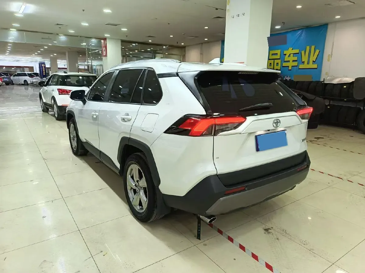 2021 Toyota RAV4 2.0L 171HP L4 CVT,autocango,china used car exporter,china ev exporter,chinese used car exporter,chinese used ev exporter