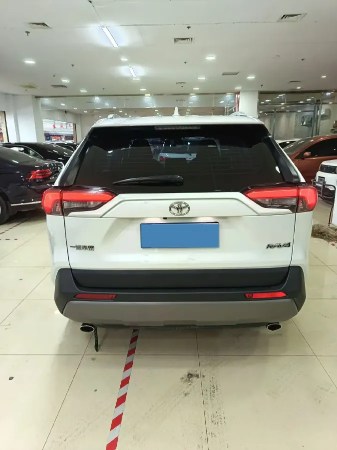 2021 Toyota RAV4 2.0L 171HP L4 CVT,autocango,china used car exporter,china ev exporter,chinese used car exporter,chinese used ev exporter