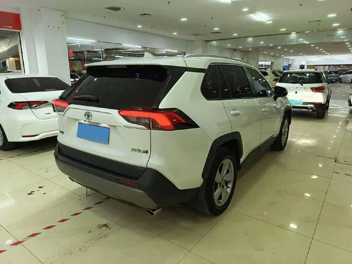 2021 Toyota RAV4 2.0L 171HP L4 CVT,autocango,china used car exporter,china ev exporter,chinese used car exporter,chinese used ev exporter