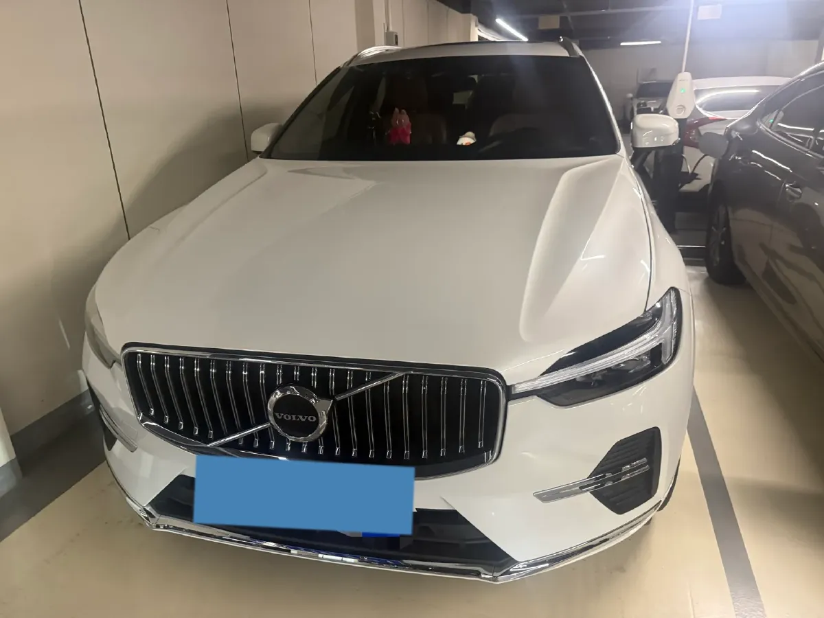 2022 Volvo XC60 2.0T 250HP L4 8AT,autocango,china used car exporter,china ev exporter,chinese used car exporter,chinese used ev exporter