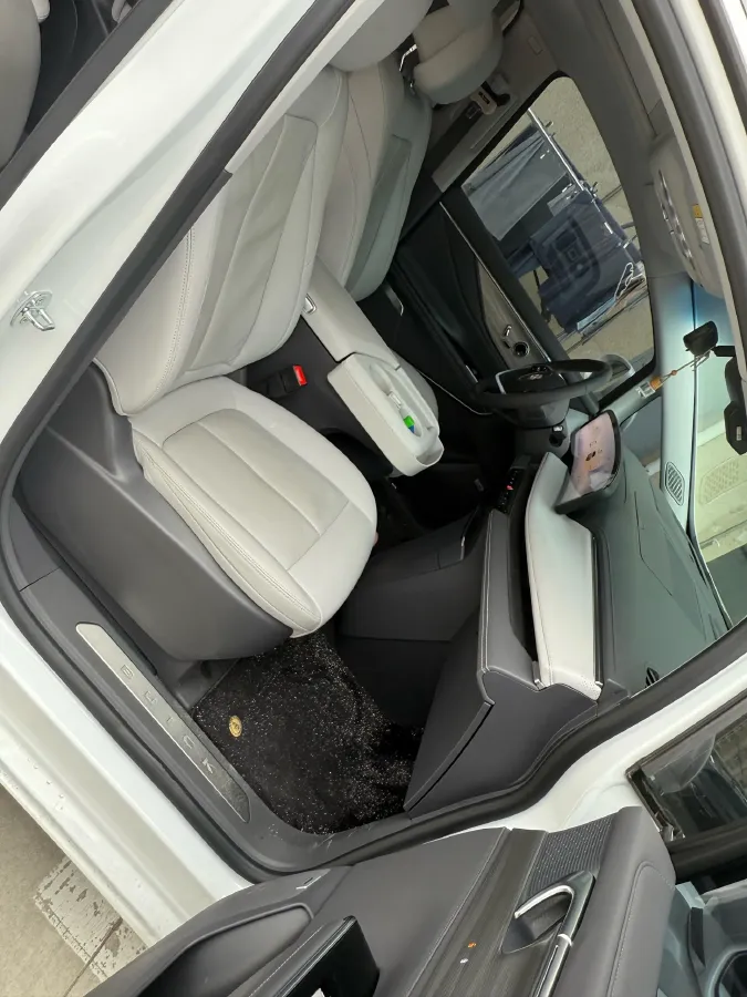 2025 Buick GL8 2.0T 237HP L4 9AT,autocango,china used car exporter,china ev exporter,chinese used car exporter,chinese used ev exporter