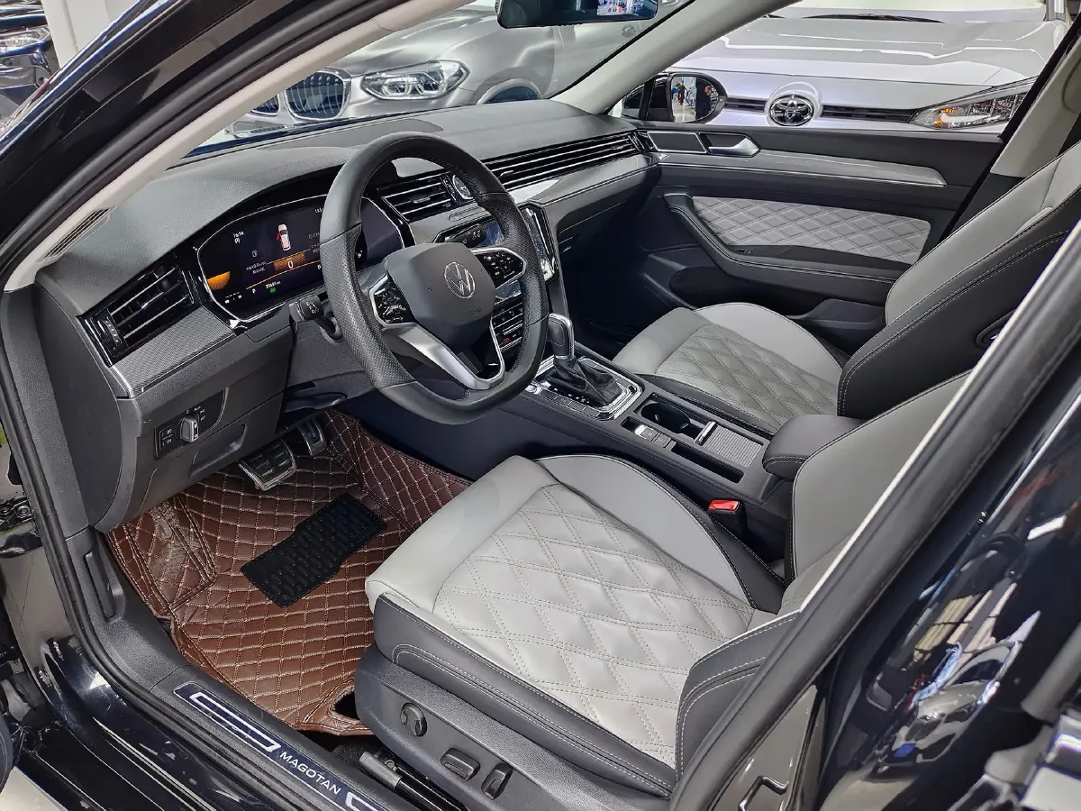 2023 Volkswagen Magotan 2.0T 186HP L4 7DCT,autocango,china used car exporter,china ev exporter,chinese used car exporter,chinese used ev exporter