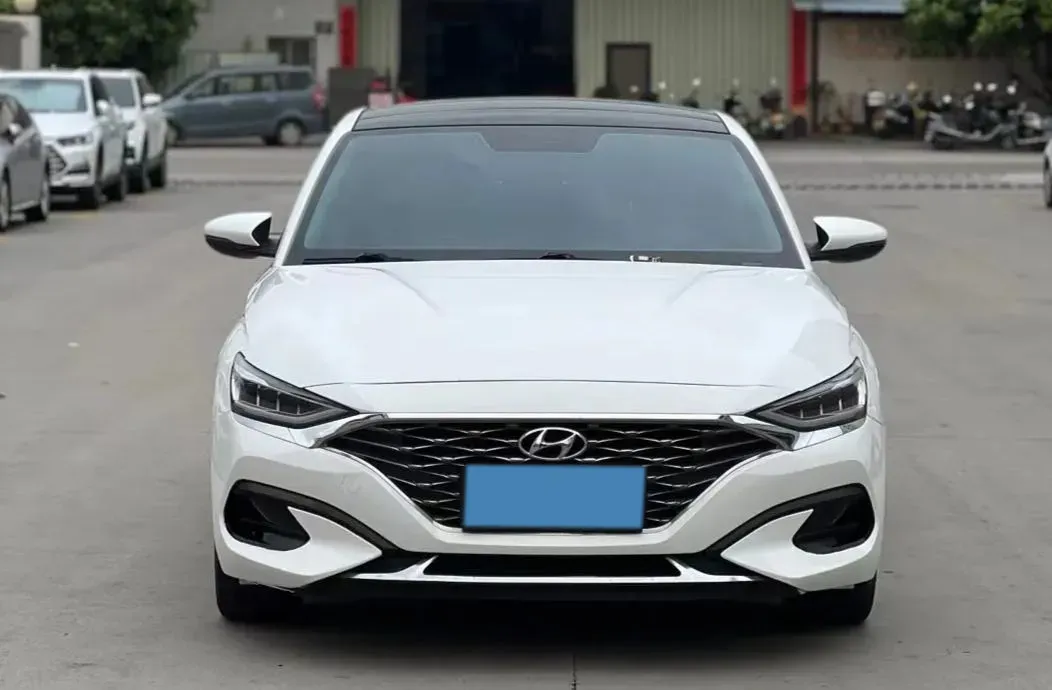 2019 Hyundai La Festa 1.6T 204HP L4 7DCT,autocango,china used car exporter,china ev exporter,chinese used car exporter,chinese used ev exporter
