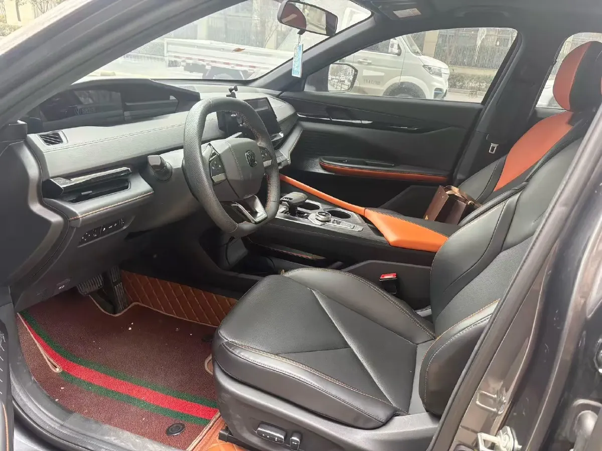 2023 ChangAn UNI-V iDD 1.5T 170HP L4 6TCT PHEV 18.4KWH,autocango,china used car exporter,china ev exporter,chinese used car exporter,chinese used ev exporter