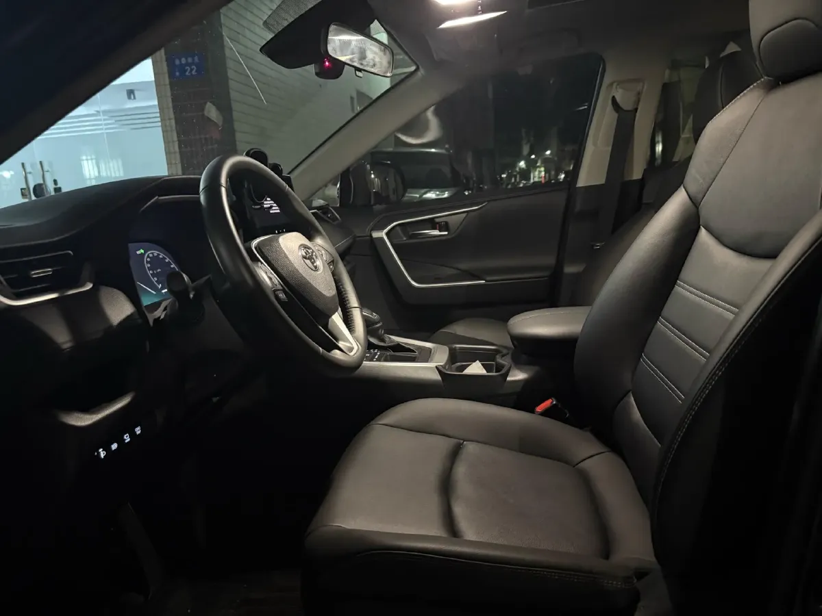 2023 Toyota RAV4 2.0L 171HP L4 CVT,autocango,china used car exporter,china ev exporter,chinese used car exporter,chinese used ev exporter