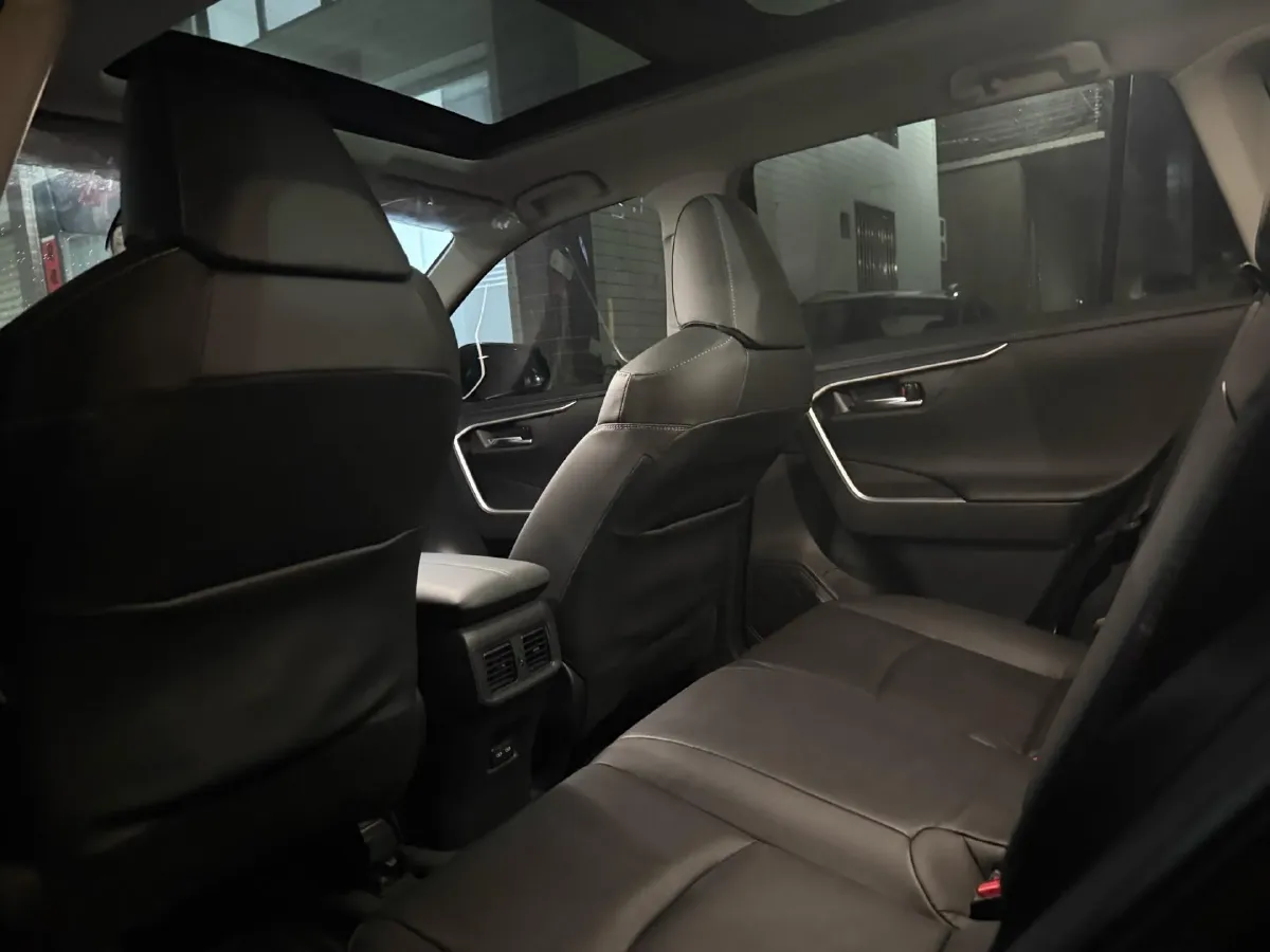 2023 Toyota RAV4 2.0L 171HP L4 CVT,autocango,china used car exporter,china ev exporter,chinese used car exporter,chinese used ev exporter