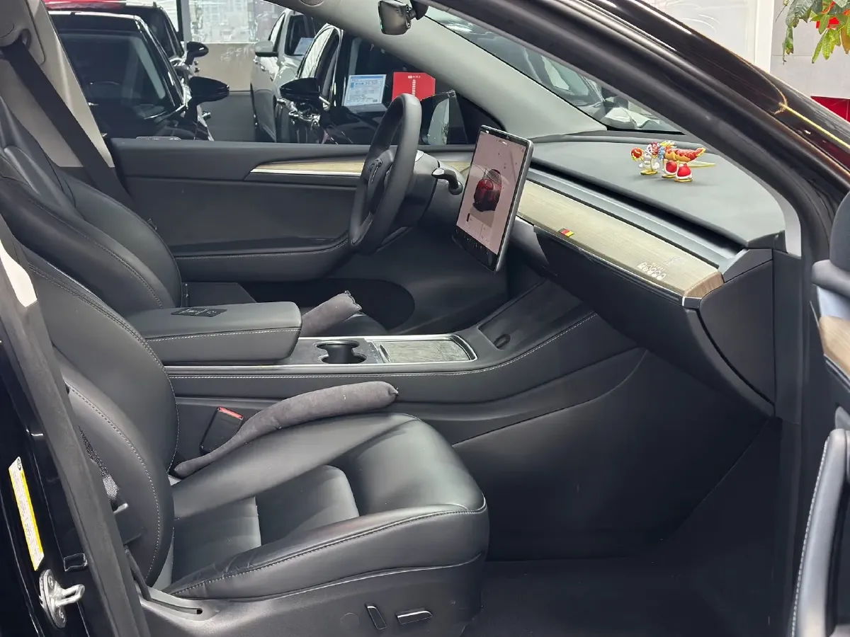 2022 Tesla Model Y BEV 60KWH,autocango,china used car exporter,china ev exporter,chinese used car exporter,chinese used ev exporter