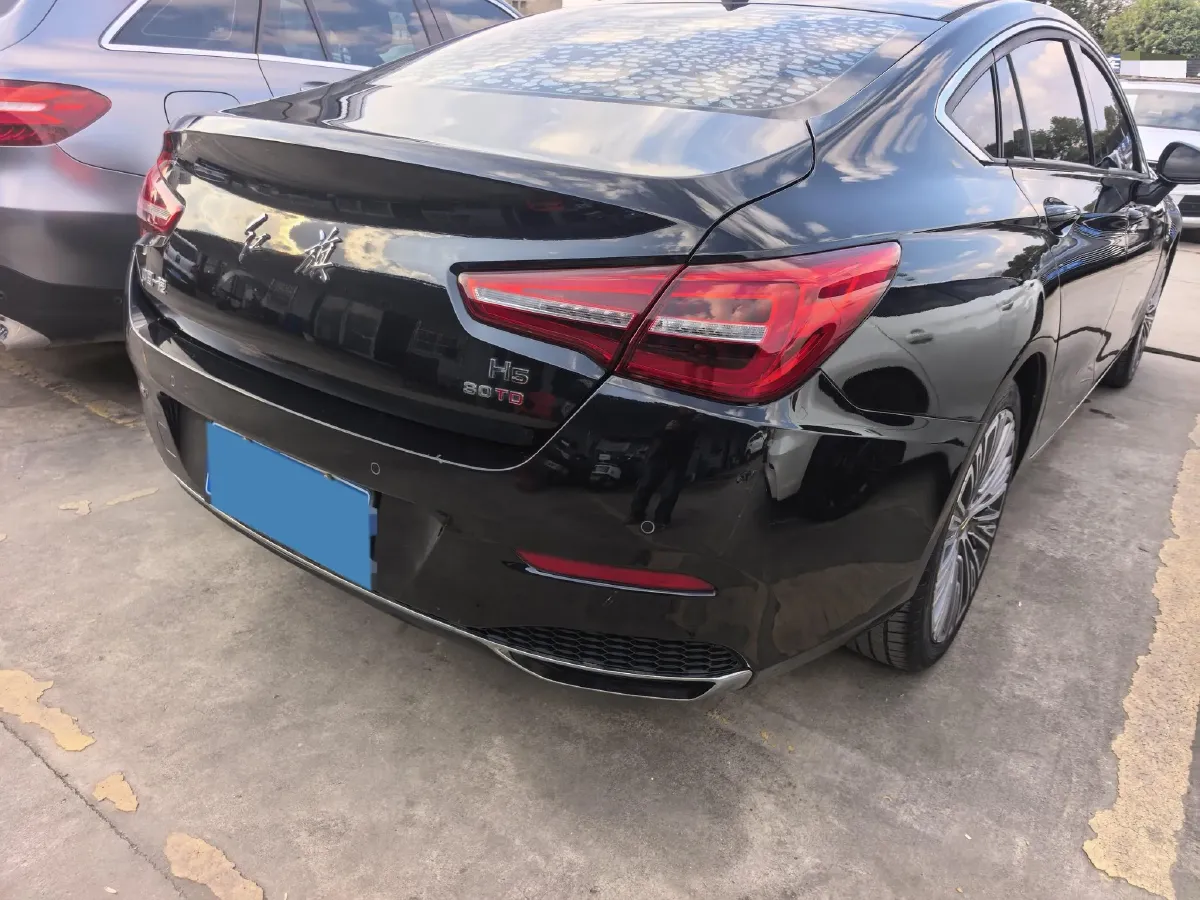 2020 HongQi H5 1.5T 169HP L4 7DCT,autocango,china used car exporter,china ev exporter,chinese used car exporter,chinese used ev exporter