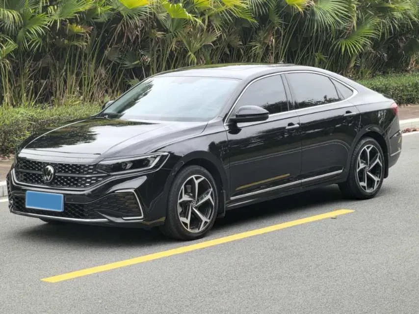 2023 Volkswagen Passat 2.0T 186HP L4 7DCT,autocango,china used car exporter,china ev exporter,chinese used car exporter,chinese used ev exporter