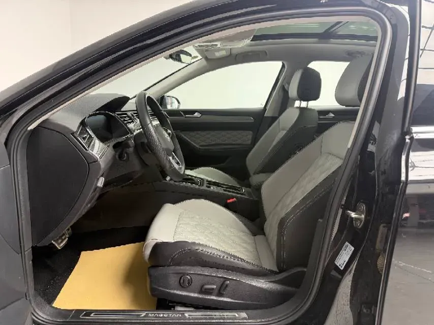 2025 Volkswagen Magotan 1.4T 150HP L4 7DCT,autocango,china used car exporter,china ev exporter,chinese used car exporter,chinese used ev exporter